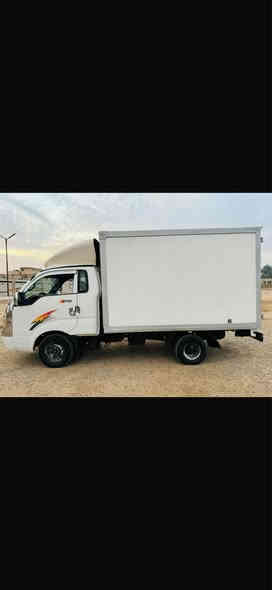 كيا محرك 2700 براد موديل 2012 سنوية جديدة وهزة جديدة وتحويل ثاني يوم 
القمارة مصبوغة كلهة من غير دواخل كلهة مكفولة 
السعر ١١٥ وبيهة مجال 
العنوان بغداد 
رقم *********** بغداد
