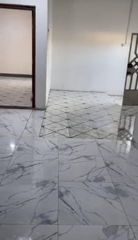 قبله يم مستشفى طفل • غرفتين • باب معزول