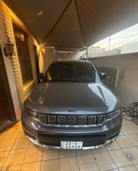 جيب موديل 24 ماشية 32 الف كيلو سيارة جديدة وحلوه سبعة راكب تلث قطع صبغ...