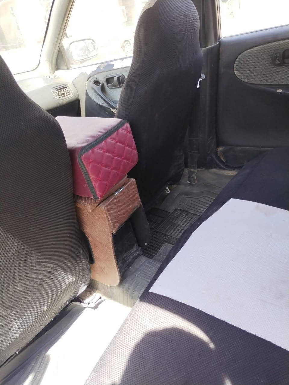 السلام عليكم سيارة للبيع
نوع برايمر موديل ٩٣ مسجله نينوئ الشريعي بالشرقاط بيه سنويه خضره محرك شرط كير شرط اي خياس مابيه تواير نص عمر صدر نص عمر
يعوزها ترتيبات السعر 15 وبيه مجال
ترهم مده معا كافه الضمانات
مكان السياره الساحل الايسر اسديره
الاستفسار الاتصال:***********
