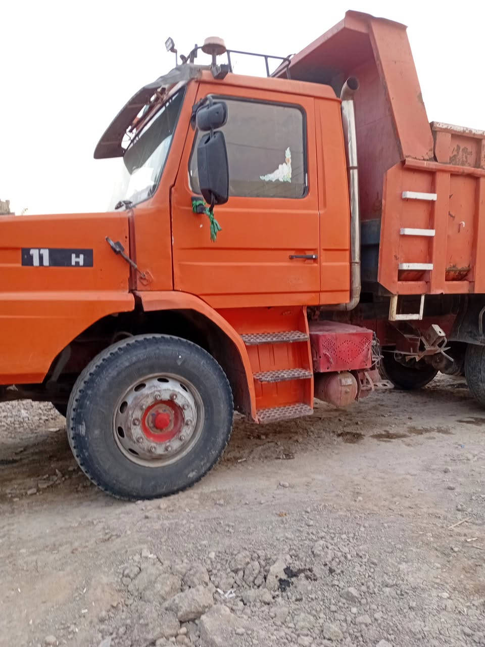 سلام عليكم سكانيه لبيع ١١٢ مديل ٩٦ كير عادي ٤/٤ رقم بغداد تحويل مباشر السعر ١١٠وبيه مجال حك الجيه ***********
