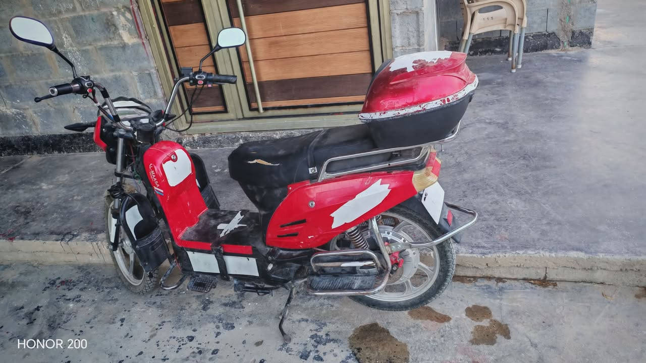 دراجة شحن هارلي بطاريات جدد شغال و كامل
سعر ٤٠٠ الف وبي مجال حك الجيه

عنوان الفلوجة النساف قرب جسر البعلوان
***********
