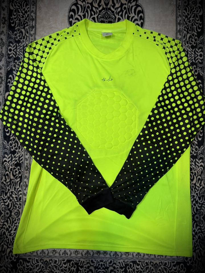 دريسات حراس مرمى بالة درجة اولى + متوفر اضافة اسفنج و تكبير حسب الطلب ، واتساب : ***********
