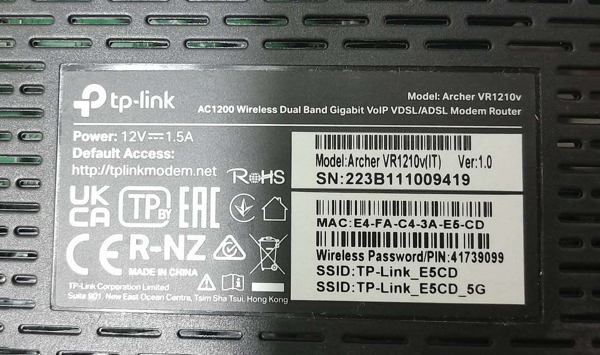 للبيع راوتر ماركة tp_link جديد باله اوربي يدعم شبكتين AC1200 
السعر 35 مع توصيل


**إذا كنت صاحب هذا الإعلان وتريد حذفه لأي سبب، رجاءا أرسل رسالة إلى الدعم الفني**