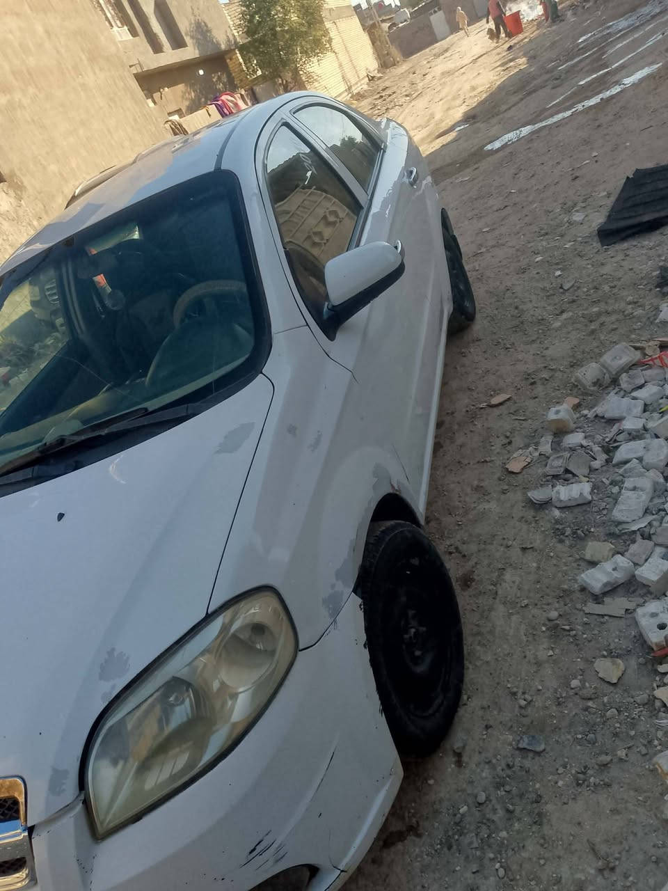 سلام عليكم افيو موديل عشره خصوصي نضيفه بسمي مشروع وطني سنه 28 محرك 1400مفتوح فقط مبدل جاملق تبريد فقط غاز باتري جديد سلف جديد عنواني بغداد شعله سلاميات رقم الهاتف ***********
