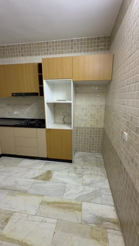 سلام عليكم كاونتر  البيع ***********العنوان بغداد زيونه
