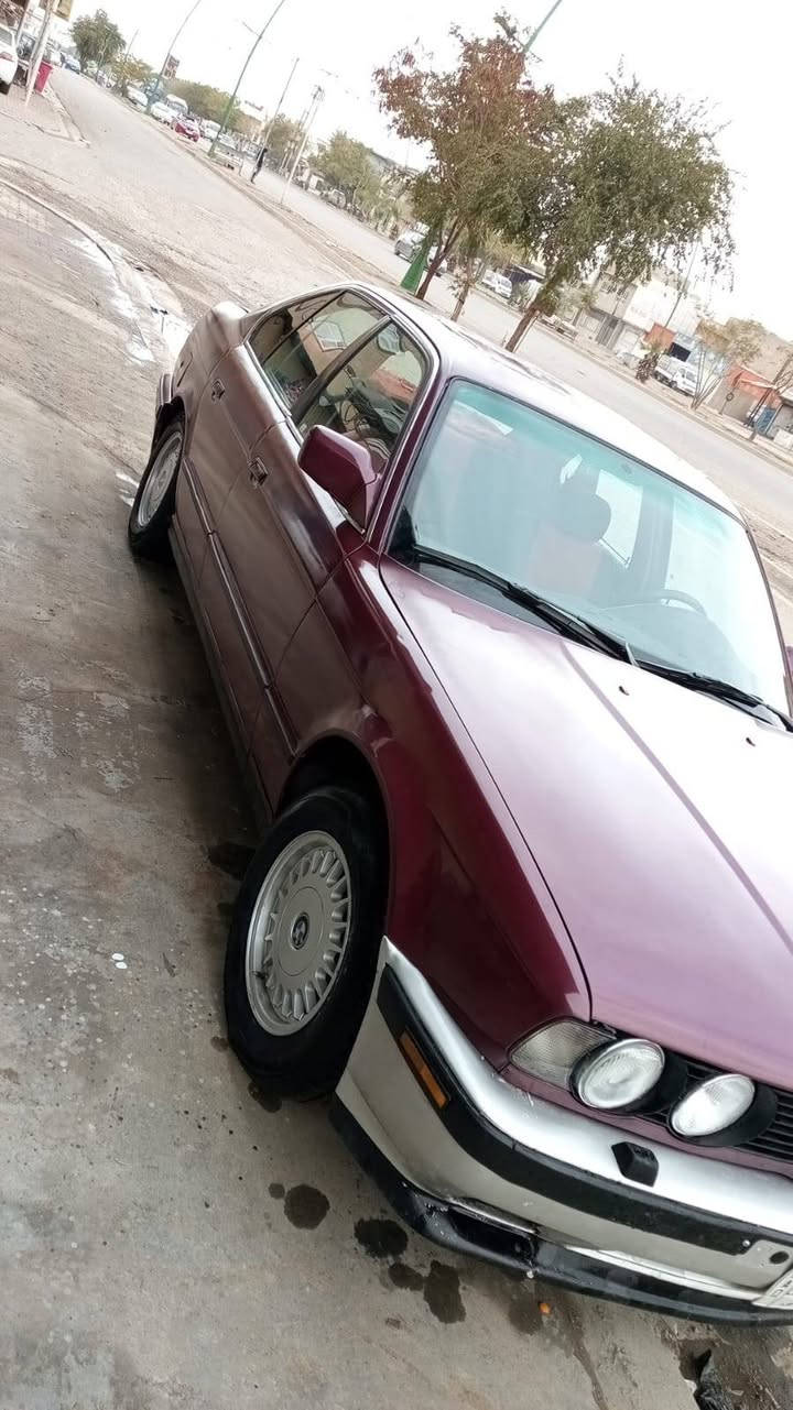 بي ام لبيع محرك 520 عدل موديل 88 كهرباء ما بيه نقص اربع جام كهرباء سقف سلايت كهرباء سياره ما بيه ضربه سنويه سقطه من 2015 اربع تياريت جديد 
سعره 27 بيه مجال للطيبين 
***********
