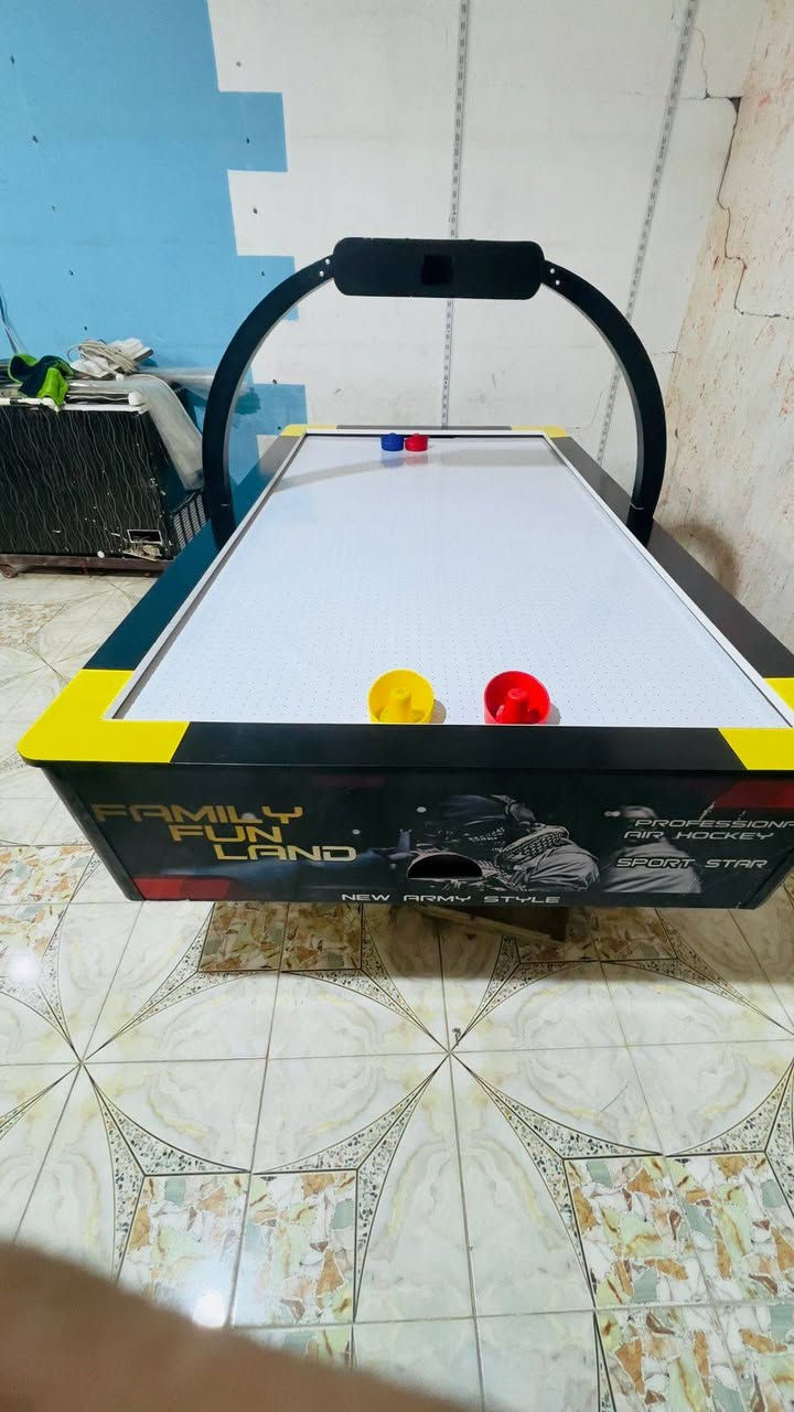 سلام عليكم
هوكي البيع
 دبل مروحه
شاشه اكترونيه
مستخدم شي قليل كلش
السعر1400مليون وربعميه
وبي مجال هاتف***********
