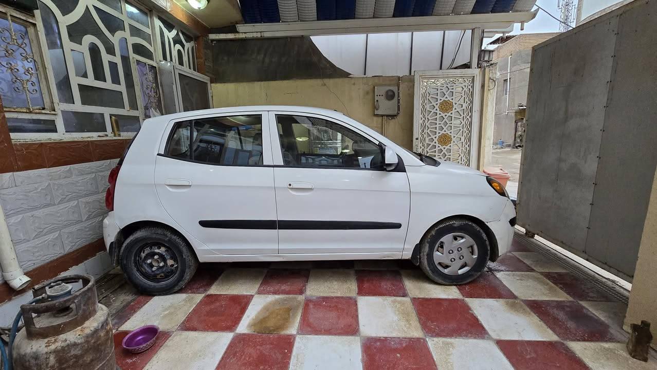 بيكاندو للبيع موديل 2010
صدر جديد حداديه قبل يومين مبدلها 

كهربائيات شغاله كلها 

تبريد تدفئه 

تخم تاير جديد 

مكينه جديده بالباكيت سياره مال بيت نضيفه ومال جناي 

بسمي السياره رقم بصره مداور ثاني يم بابل  

السعر ///50 وقابل للتفاوض 

الرفم /***********
