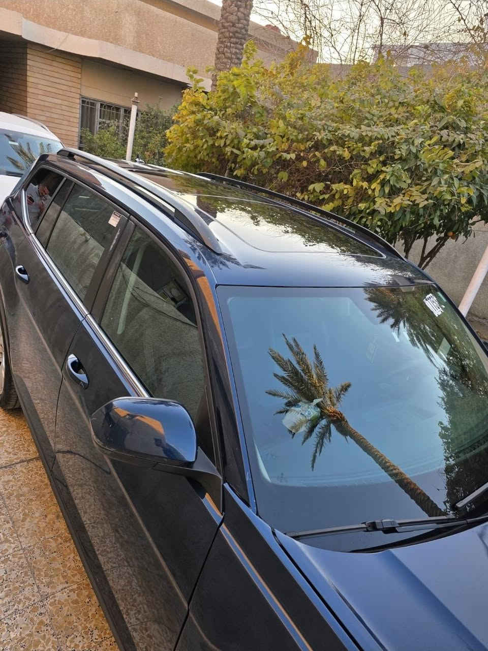 السلام عليكم...اطلس 2023 فول مواصفات دخول جديد بدون رقم...السياره بدون ايرباك و بدون دواخل شواصي لغود ايرباك مكفول...حادثه قطع مثل ما موضح بلصوره كلهن مبدلات بأصلي تفصيخ مو تجاري....السياره دفع رباعي و بنورما بيه و ردادات كامله بدون أي نقص...ولا كلوب بلدشبول بيه....سعره 215 قفل من الأخير بدون رقم...علماً سعر الرقم 13 ورقه....مكاني بغداد حي الجامعه رقمي ***********
