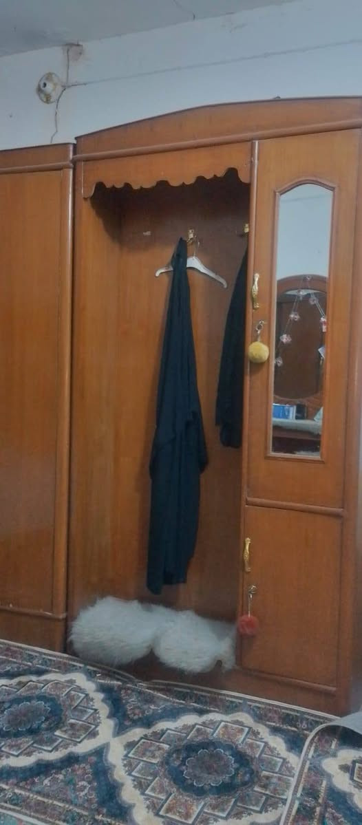 سلام عليكم غرفه عراقيه صاج
السعر 500 الف وبيه مجال المكان نجف كوفه 
***********
