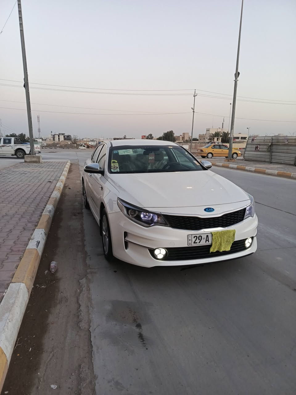 سلام عليكم وكتيمه البيع مديل 17خليجي كفاله عامه من كلشي محرك 2000  رقم واسط دولي ***********وثير ***********
