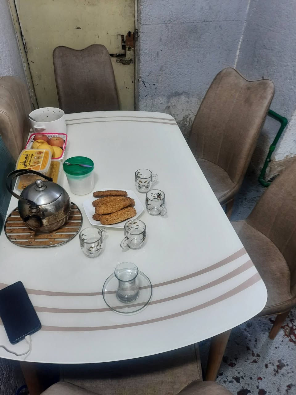 ميز طعام مرمر 4 كراسي هو بالاصل 6 بس اني من اشتريته اخذت بس اربعه اريده ب150 الدوره ابودشير خلف المركز شارع بيت جباره


**إذا كنت صاحب هذا الإعلان وتريد حذفه لأي سبب، رجاءا أرسل رسالة إلى الدعم الفني**