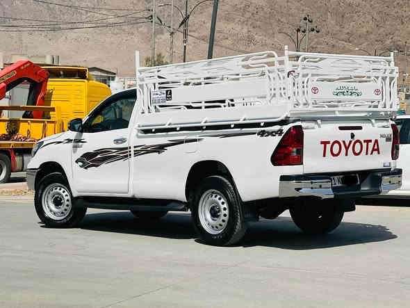 مەرزیە مۆدیل ٢٠٢٤ سعودی دەبل ئەکسل 
گئرو مەکینە ئەکسل بەشەرت 
بئ بۆیاخ بئ تحدیل هەموو گیانی بەشەرت 
٢٤ هەزار کیلۆمەتر ڕۆشتووە
سەنەوی تازەیە بە ناو خۆمانە 
سعر  ٢٨٨ معامەلە 
ژم. *********** سەیارەکە هی ماڵانە و یەک دینار مەسروفی تێدا نییە رانية
