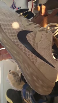 نايك • مقاس ٤٤ • اصدار ٢٤