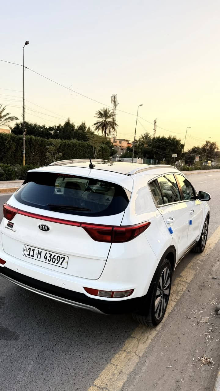 كيا اسبورتج 2019 خليجيه 
مكفوله كفاله عامه على وضع الشركه 
بيها فقط شغط موضح بالصوره 
مكينه 2000 دوش 
حساسات 
بنراما 
السياره جديده بمعنى الكلمه 
سنويه وهزه كله جديد 
بأسمي تحويل ثانيوم 
السعر 198 
العنوان بغداد البياع 
***********
