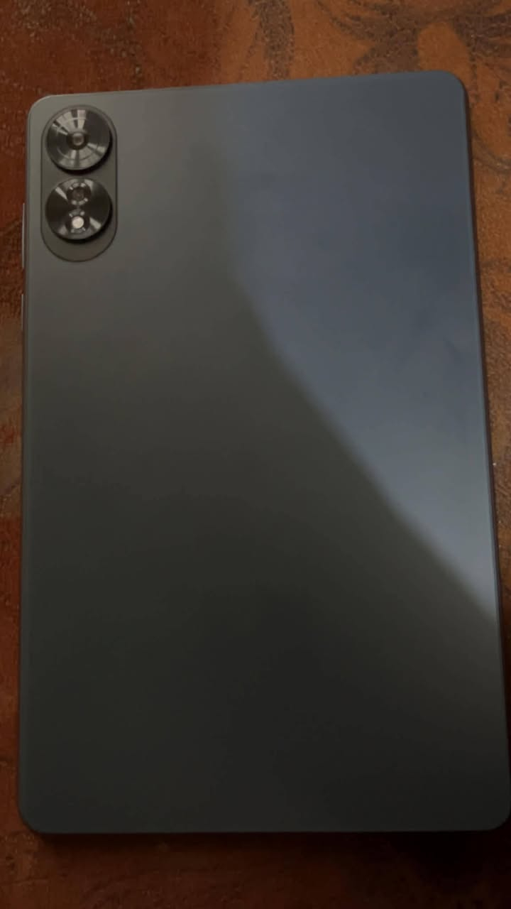 سلام عليكم ايباد نوت بلاك
ذاكره 512
رام 12
كامل ملحقات ايربود وشاحنه وكارتون وكيبورد وكفر وقلم وساعه اكترونيه شرط سعر خاص 
الاستفسار ***********
