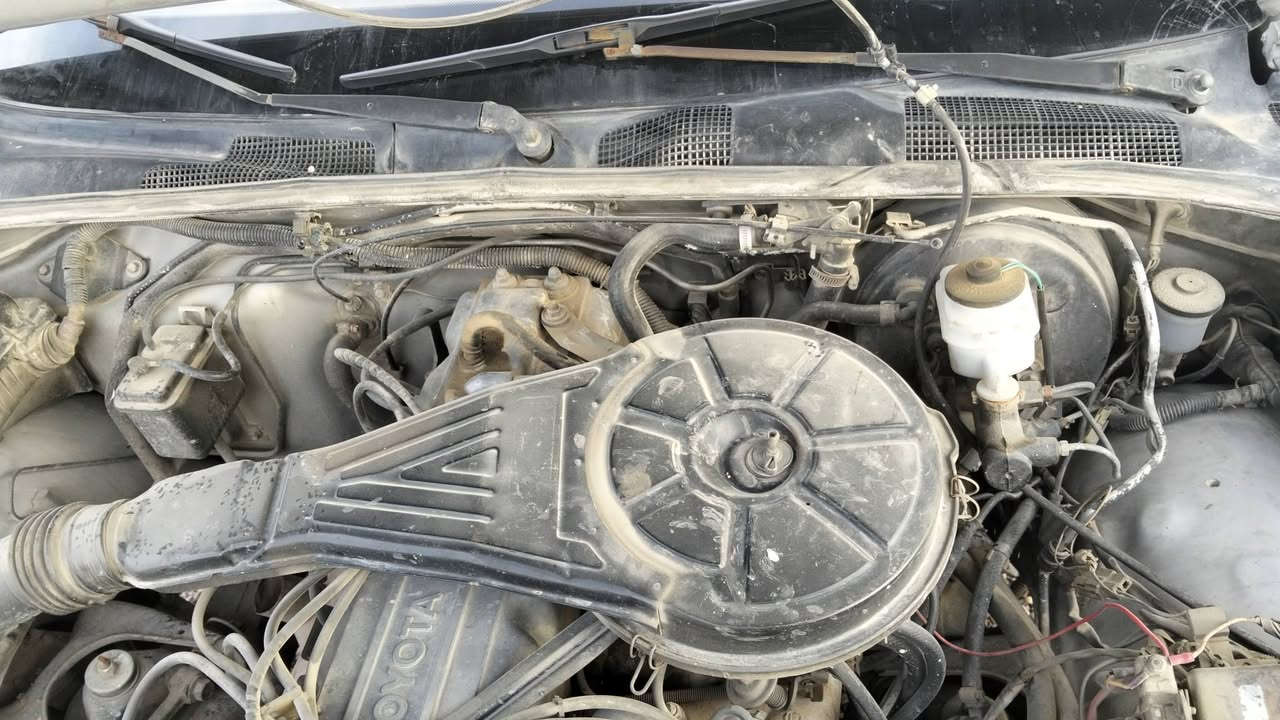 سيدان مديل 89 مكفوله من كلشي على لبلاد لاصبغ ولاضربه  بس هاذ لموضح بلصوره كير ومكينه بلاديات تبريد شغال السياره بسمي السعر 39 وبيها مجال بسيط مكاني بصره ***********
