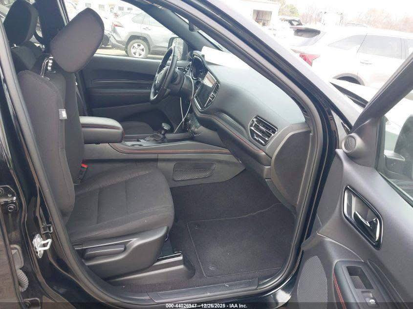 مزاد الإثنين 05-01-2026 
نوع السيارة : DODGE DURANGO GT AWD 2025
📌يمكن ادخالها على كتاب ذوي الشهداء📌
عداد المسافة : 29610  
حجم المحرك: 6 سلندر 3.6
ناقل الحركة : اوتوماتك
الضرر كما موضح بالصور
✅للمزايدة على السيارة الموجودة في المنشور يرجى الحضور الى مكتب الجزيرة في الساعة الخامسة عصرا.
عنوان المكتب : موصل - الفيصلية -قرب مديرية المرور 
أو الاتصال على الارقام التالية👇👇👇
       ***********  ........  ***********  
       ***********  ........  ***********
الفرع  الثاني:
 جنوب الموصل معرض الحاج خالد اللجي: ***********
