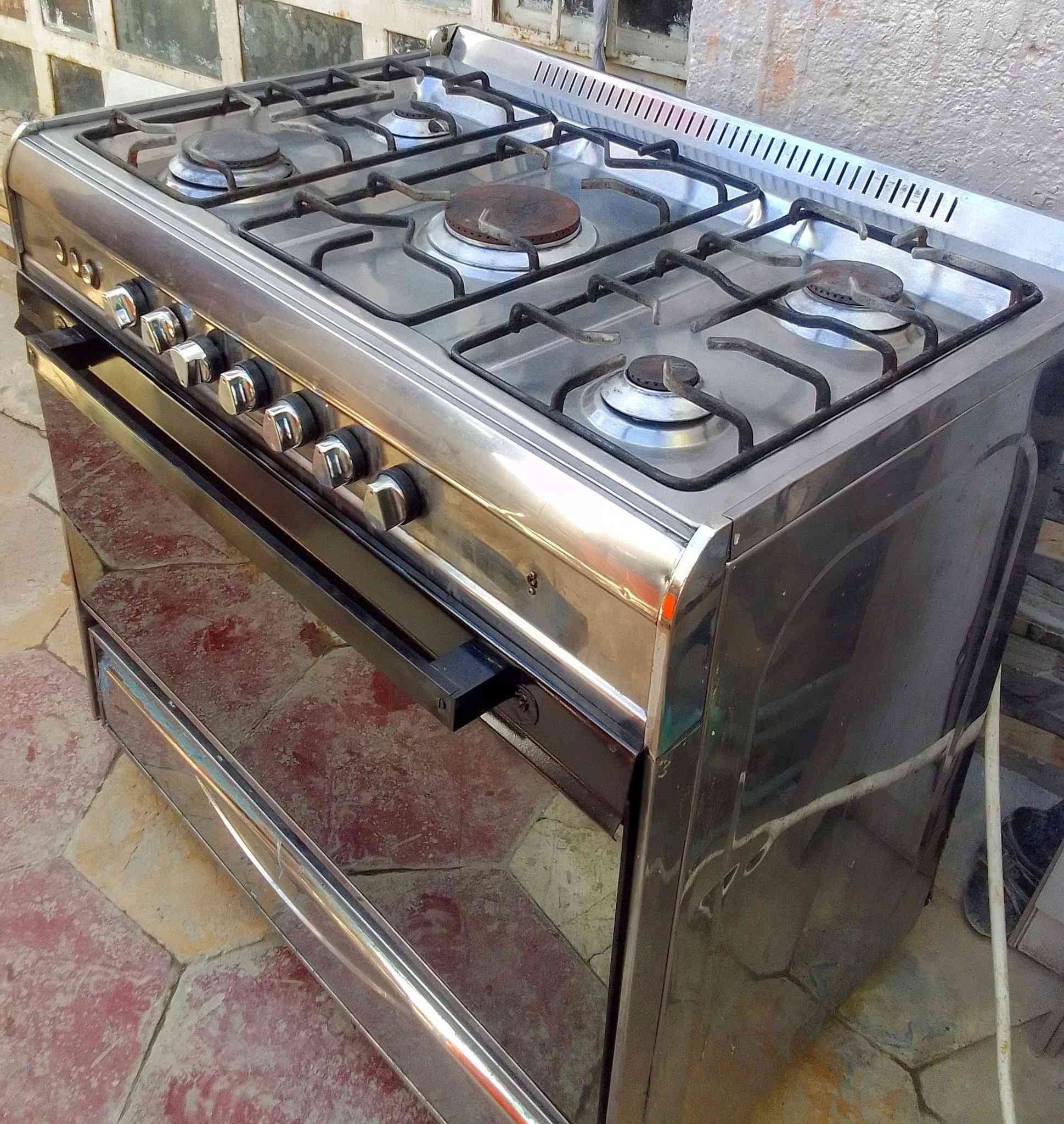 صباح الخير
هاذا طباخ للبيع مستعمل بس نظيف الي حاب يكتب تم اتواصل وياه


**إذا كنت صاحب هذا الإعلان وتريد حذفه لأي سبب، رجاءا أرسل رسالة إلى الدعم الفني**