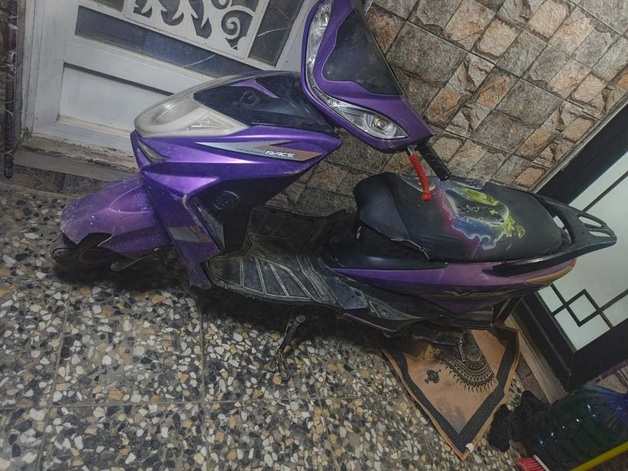 السلام عليكم سكنس صيني نضيفه كهربايات شغاله كله مجفته مره كذالك كابريتر مبدله جديده 
السعر 300 الف وبيه مجال بسيط
العنوان الميلاد قرب المتسوق ماركت.


**إذا كنت صاحب هذا الإعلان وتريد حذفه لأي سبب، رجاءا أرسل رسالة إلى الدعم الفني**