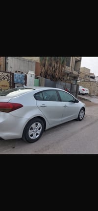 كيه فورتي للبيع  امريكيه 2017  سياره خير من لله  مكينه كير  سونار موجو...