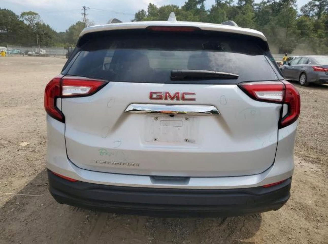 ‏GMC تيران موديل 22 SLE
كلين تايتل بدون حادث او صبغ او تبديل
بيها بالعراق بارد بالجنطه موضح بالصور فقط
بصمة وتشغيل عن بعد 
اوتوستارت اوتو ستوب 
رادار مانع تصادم يظهر على الجامة الاماميه
رادار تحديد المسار 
تدفئة الكشنات الاماميه 
كشن السائق كهرباء
نظام نزول منحدرات
نظام قيادة طرق عادي وثلوج
نظام الوقوف على المنحدرات
نظام تحديد مسافه عمل الرادار
سايد بريك دكمة 
كاميرا خلفية
نظام التوقف عند عبور الاشخاص فجأة باتري تخم تاير جديد
ماشيه 88ميل رقم اربيل
السيارة على وضع الشركة برغي ما مفتوح بيها وتقريرها minor 
‏  dent/scratches
( تعمل وتسير بامريكا)
السعر 165 وبيها مجال بسيط 
ممكن مراوس بموديل ومواصفات اعلى 
مكان السياره بغداد
للاستفسار واتساب ***********
