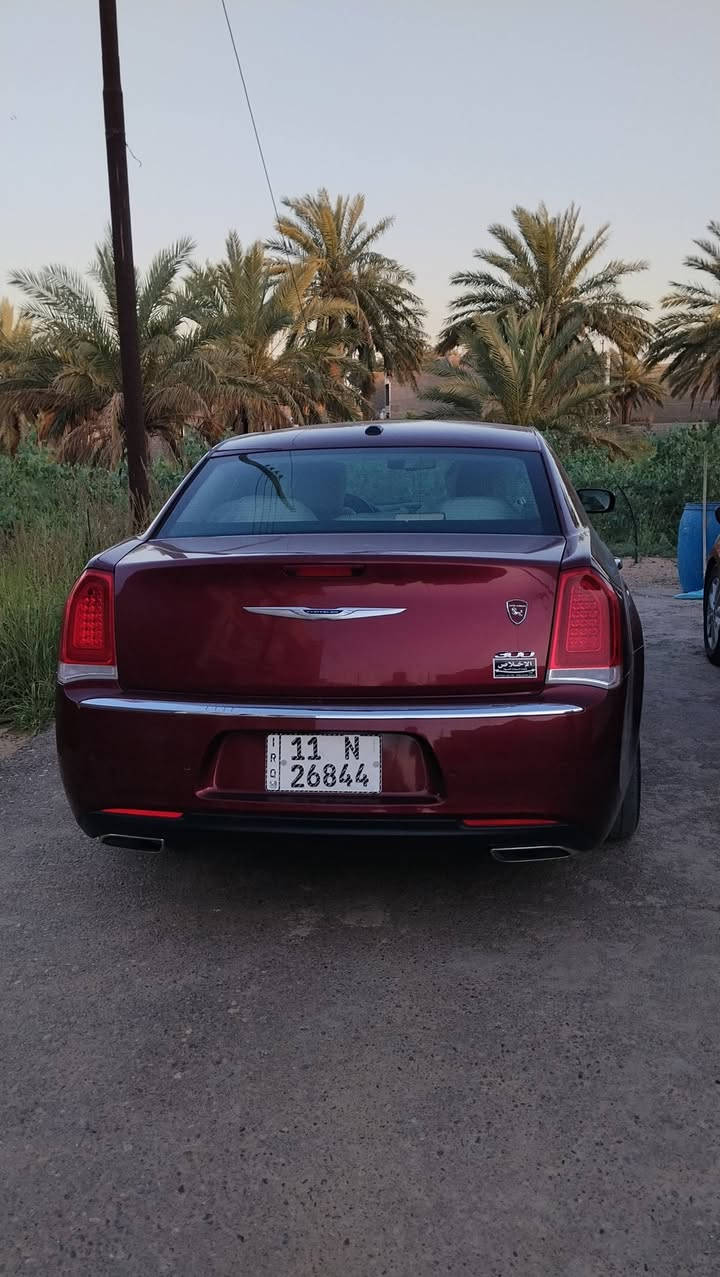 كرايسلر اوباما C300 2019 خليجي لون مميز داخل ابيض ملكي ماشيه 22000 كفالة عامة مكانه بغداد الدورة. للاستفسار الاتصال على الرقم ***********
