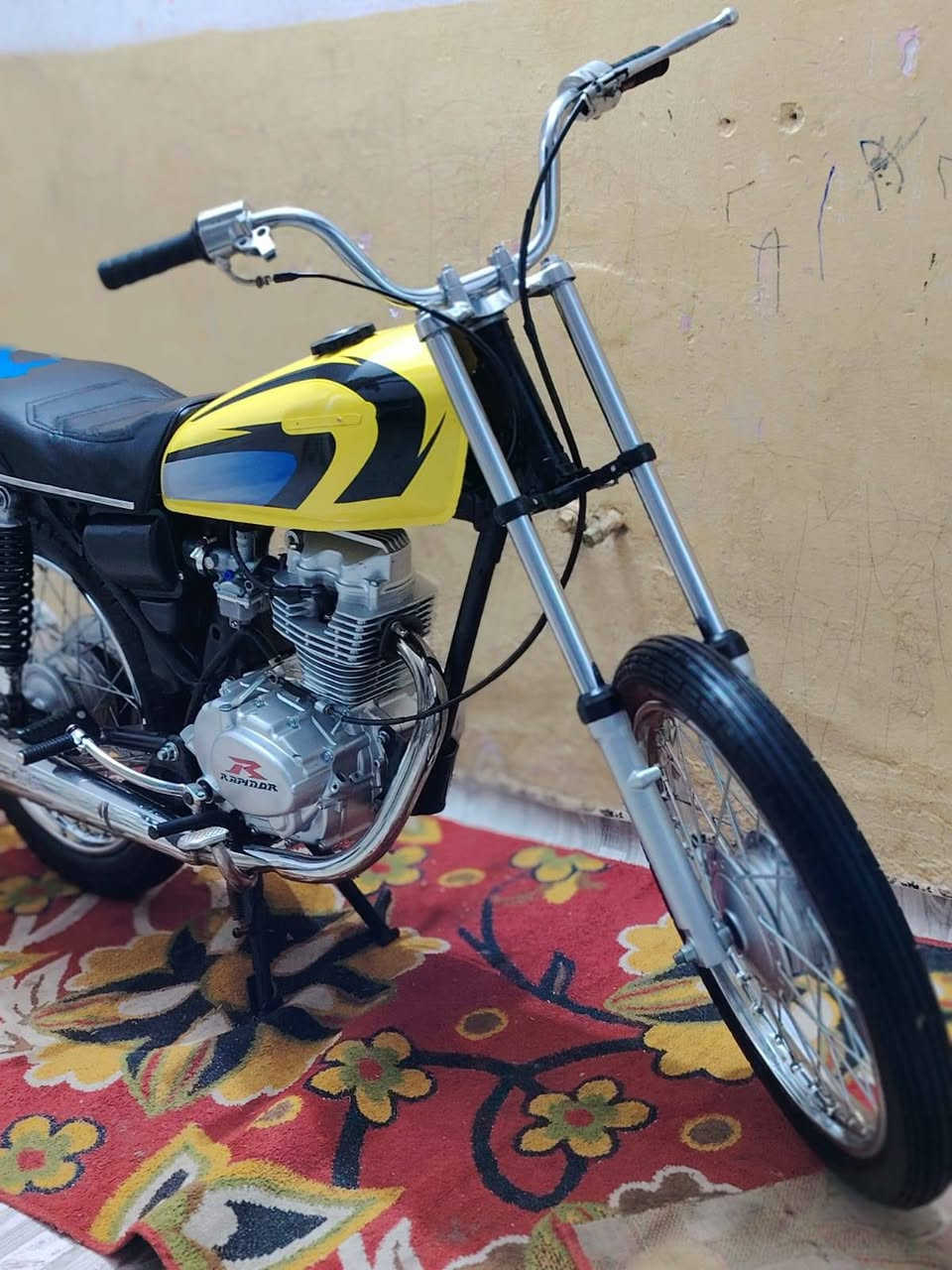 سلام عليكم عليكم شباب دراجه البيع صاله شهرين من معمره بدون مكفوله كفاله عامه سعر٧٠٠وبي مجال موشراي لايتعبنه ***********
