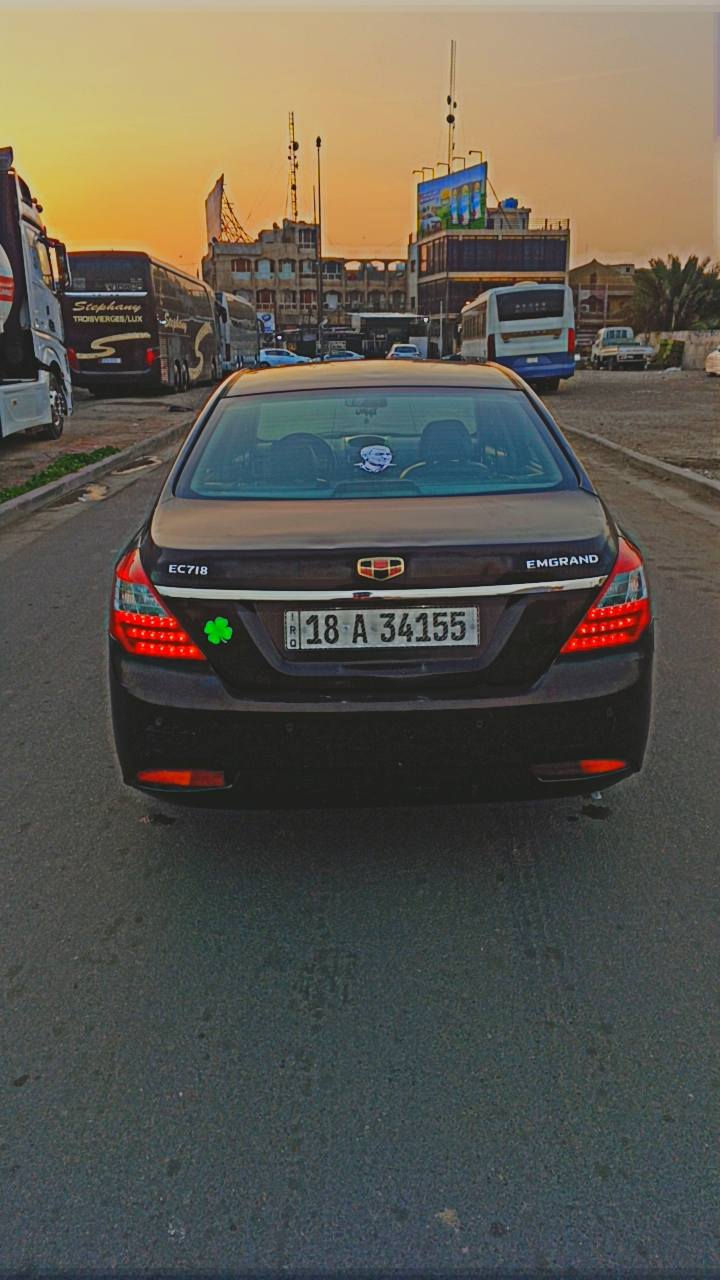 السلام عليكم جيلي امكراند 2013 السياره كلها بلاديه فقط طخه خفيفه جهت البكلايت الخلفي  مبينه بلفيديو بيها جراد مابيها صبغ كير محرك كهربائيات كلها شغاله تبريد ثلج نقصها لتايرات الخلفيه تعبانه وكيج البانزين ميشتغل بس الكلوب يشتغل رقم بابل بسمي سنويه وهزه وارقام جدد لسياره نضيفه عارضها 55 أو مراوس واطي فرق


**إذا كنت صاحب هذا الإعلان وتريد حذفه لأي سبب، رجاءا أرسل رسالة إلى الدعم الفني**