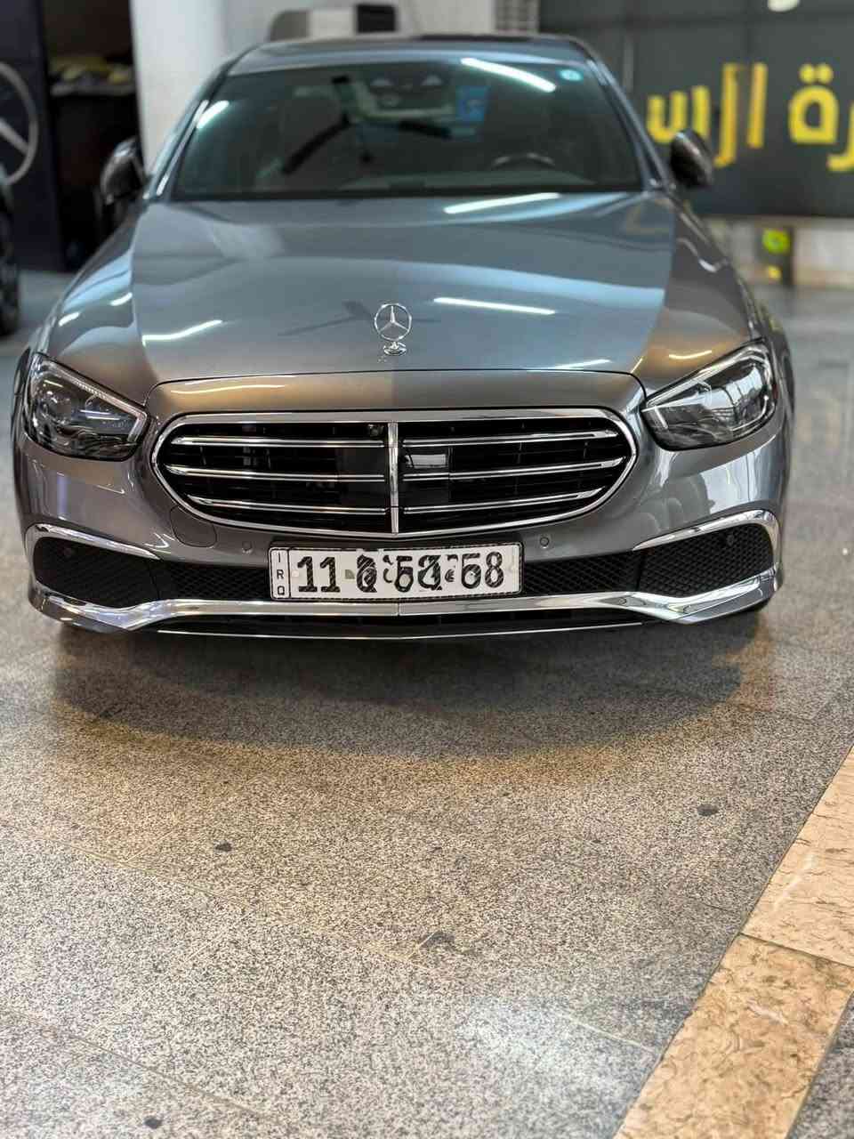 سلام عليكم مارسيدس E300 الماني موديل 2023  فووول مواصفات كشنات تدفئه تبريد كهرباء جلد داتا شو كامرات محطيه فتحه صندوق كهرباء فوول للاخير ماشيه 37 الف كم فورماتك ثلاث انظمه بيها بنيد مبدل نفس اللون فقط السونار موجود رفقه الصور السعر المطلوب 40000 الف $$ بيها مجال 
 مكان السياره كراده او زيونه للمعلومات الاتصال ب ***********
