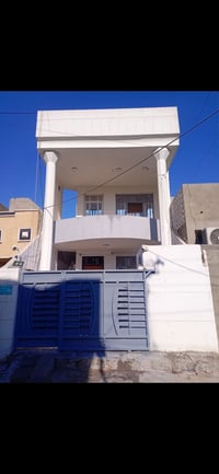 ١٠٠م نضيف تجيب غراضك وتكعد للبيع او مراوس بقطعة ارض ٢٥٠ م ب ١٠/٢ الضبا...