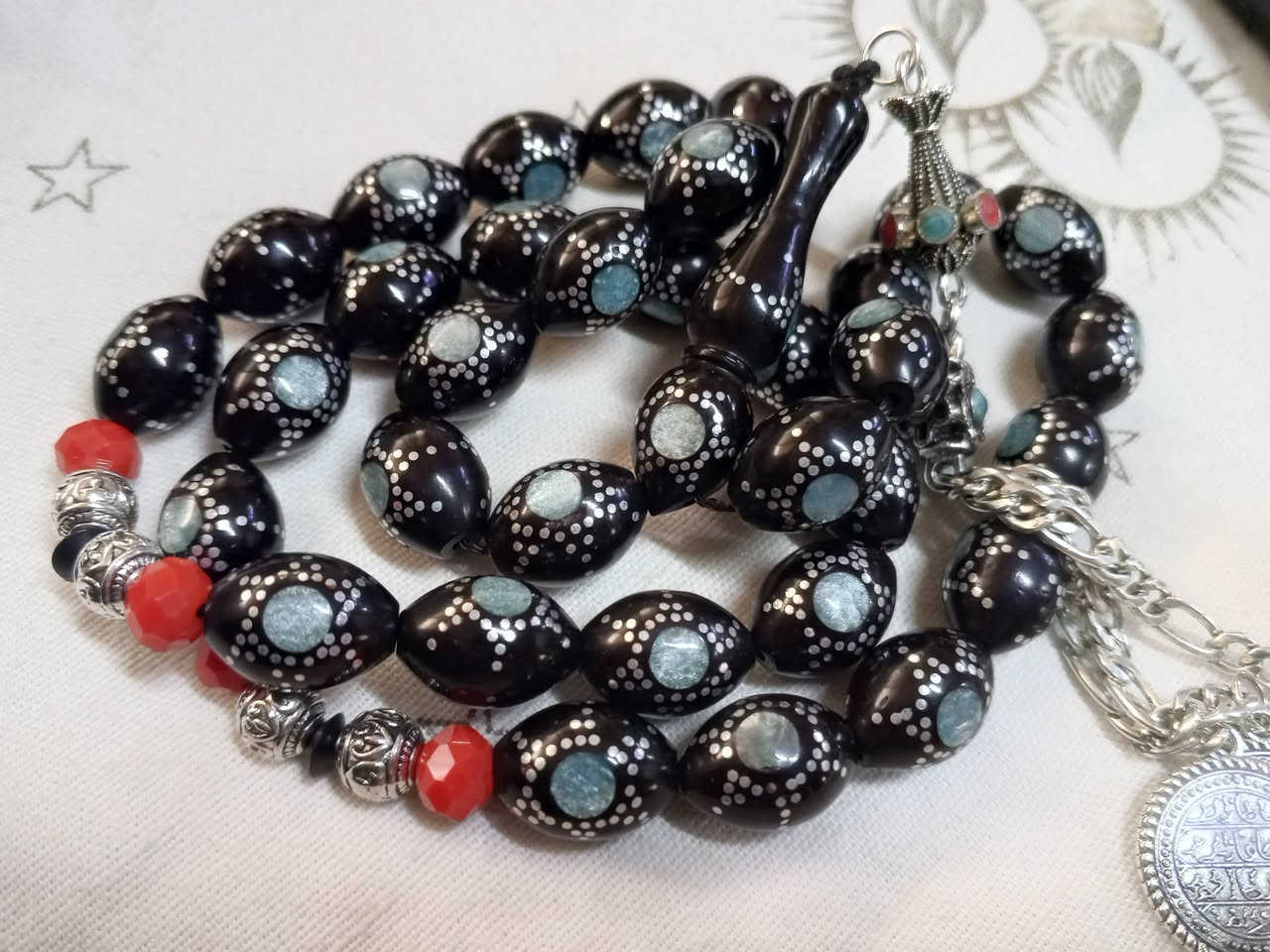 خليلي عينك عالمميز.......وجيبها ازا فيك اتجيبها.....

الوصف مسبحة يسر مصري صناعي كوك نارجين مطعمة فضة فيروز مزينة بطقم انتيمون مطلي فضة محمول يومي للشيوخ والباقي بالفيديو والصور ......  
تعليق نقطة مباركة مشاركة بيوصلك السعر والتفاصيل 
شحن لكافة المحافظات السورية واللبنانية مجاني 

#الشمالي طرطوس المدينة تاجر شنطة 
#ابوحيدر0990433674وااتس/0991980690


**إذا كنت صاحب هذا الإعلان وتريد حذفه لأي سبب، رجاءا أرسل رسالة إلى الدعم الفني**