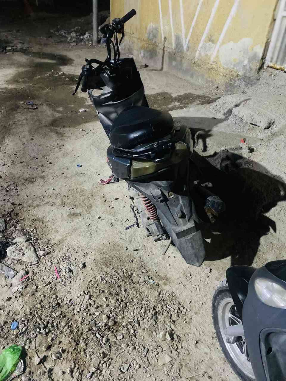 سلام عليكم اس إف عوزها بس كفرات شلعه تشك لكاع كزوز رياضي مكان بهادريه 250ربيه مجال قليل ***********
