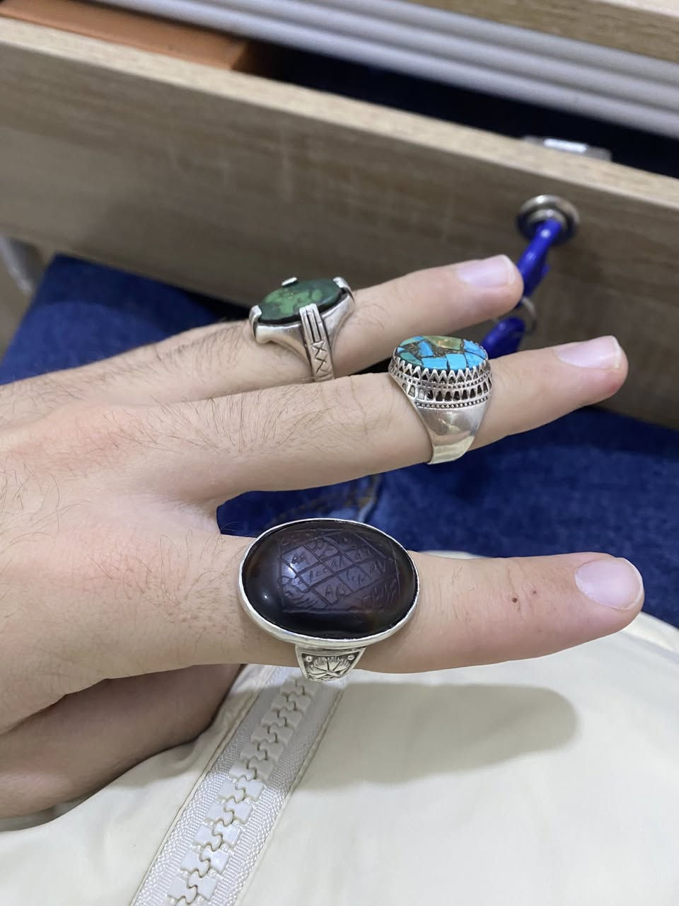 ب85 كلهن متوفر توصيل


**إذا كنت صاحب هذا الإعلان وتريد حذفه لأي سبب، رجاءا أرسل رسالة إلى الدعم الفني**