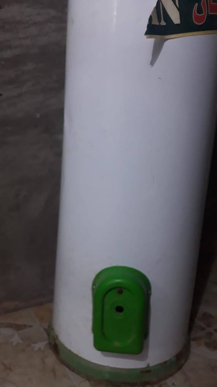 متحاح كيز مستعمل اخو الجديد السعر ٨٠الف وبيه مجال بسيط الخاص مفتوح


**إذا كنت صاحب هذا الإعلان وتريد حذفه لأي سبب، رجاءا أرسل رسالة إلى الدعم الفني**