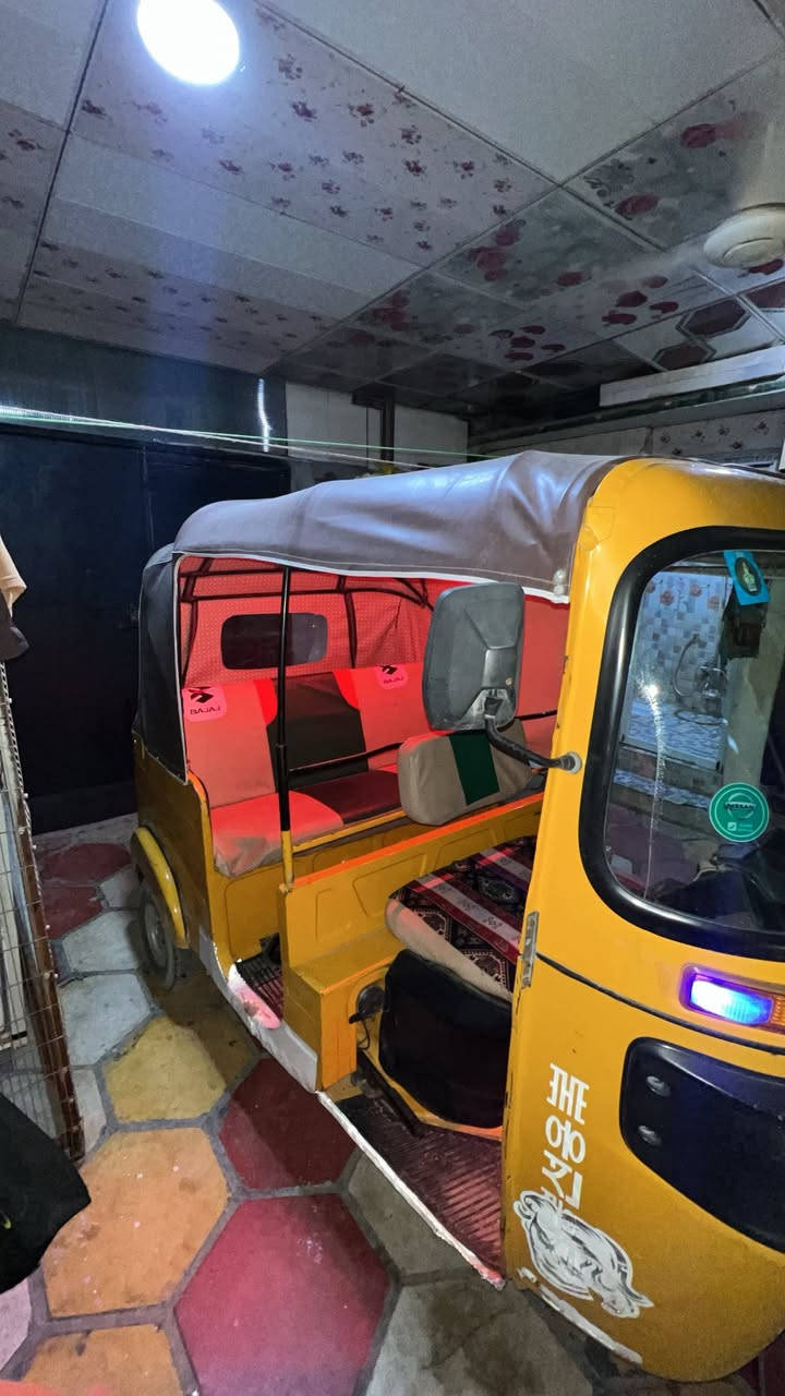 السلام عليكم تكتك للبيع موديل 20 تكتك نضيفه ومرتبه كامله مكمله تطلع بيها كبل للشارع انا معتني بيها ومحافض عليها مكينه مجفته تجفيت شركه واريد ابيع لان اريد اخذ سياره التكتك رقم وسنويه بأسمي ورا العيد استلم للوحات انكليزي رايدها ب٦ ونص رقمي ***********
