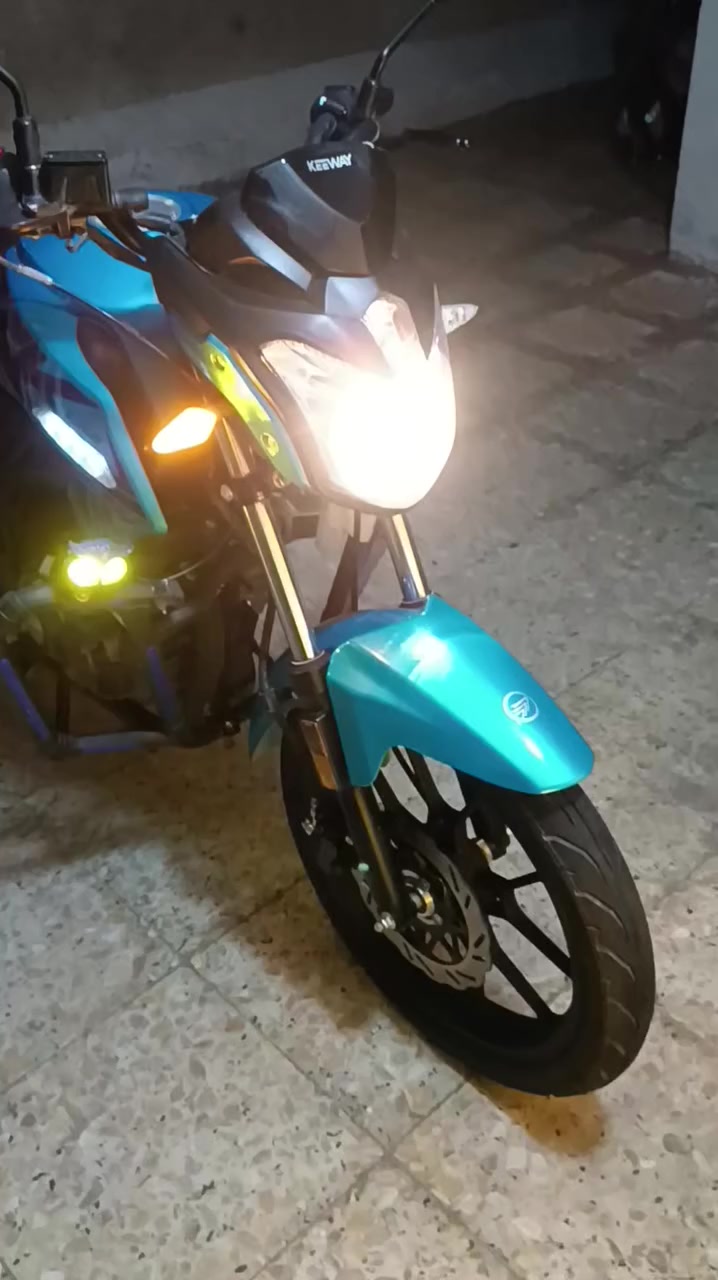 دراجه نوع RK200 ماشيه ٩٠٠٠ فقط اخت الزيرو نظيفه جداااااا صار بيه حادث بابني ابني الي تأذى والحمد لله على كل حال تكسرت بيه فقط الكفرات الخلفيه وإلبك لايت وبدلتهن من الشركه إصليات الشراي يتصل أو يراسلني خاص ويدلل مكاني بغداد *********** ابو محمد  الدراجه مرقمه وبأسمي
