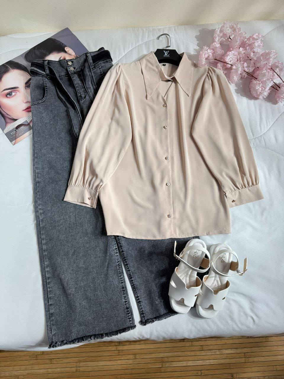 قميص مع بنطلون
السعر 30 الف فقط
خامة جسيكا & جينز
38-40-42-44-46

-سعر القطعة 17 الف


**إذا كنت صاحب هذا الإعلان وتريد حذفه لأي سبب، رجاءا أرسل رسالة إلى الدعم الفني**