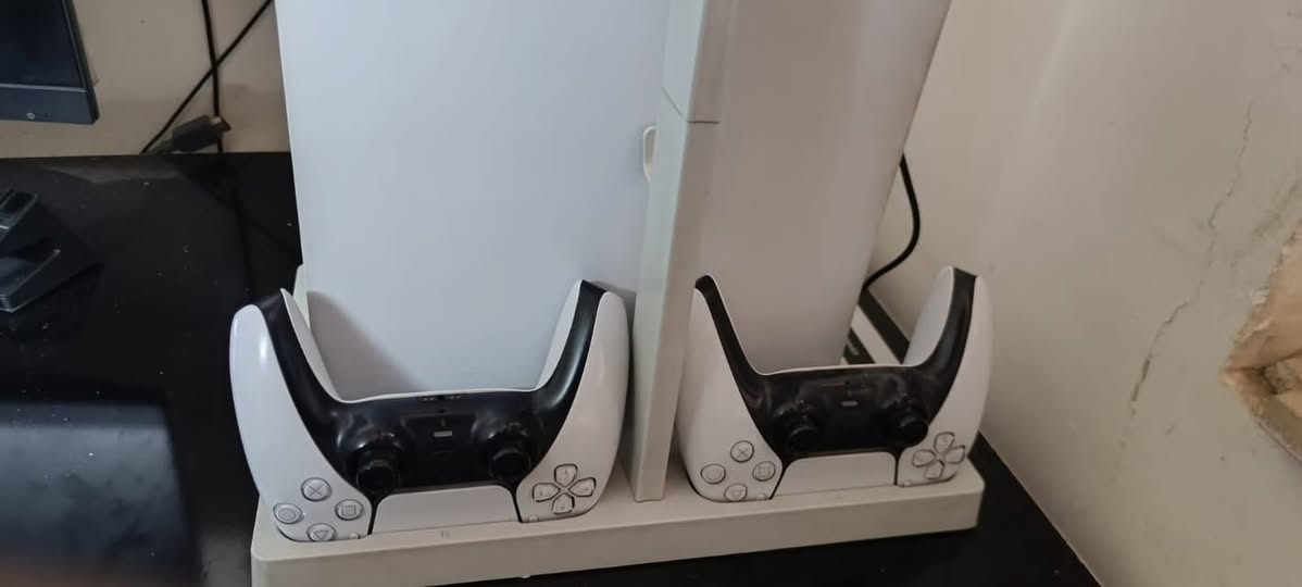Ps5
الوجبه الاولى نظيف حيل ممصلح اخر تحديث محدث 
وياه جويستكات 2 
قاعدة اصلية مال اقراص وجويستكات 
كارتونته موجوده مو باله اخوان 
اليريده يراسلني


**إذا كنت صاحب هذا الإعلان وتريد حذفه لأي سبب، رجاءا أرسل رسالة إلى الدعم الفني**
