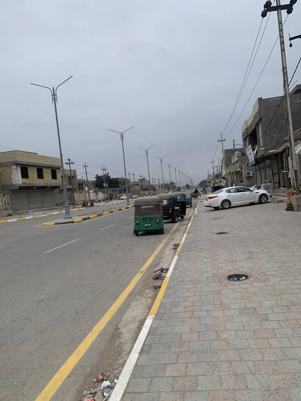 محلات للايجار 
موقع ممتاز
شارع رضا حسون 
في الفرع الخامس ركن
عددهن 2 متصلات حالياً 
￼المحلات معروفه سابقاً أسواق العربي
الايجار يسلم كل 6 اشهر 
ويكون عقد رسمي 
ويتحمل المستأجر من ماء وكهرباء ويكون الدفع شهرياً 
للمهتم الاتصال بلرقم 

التالي***********
