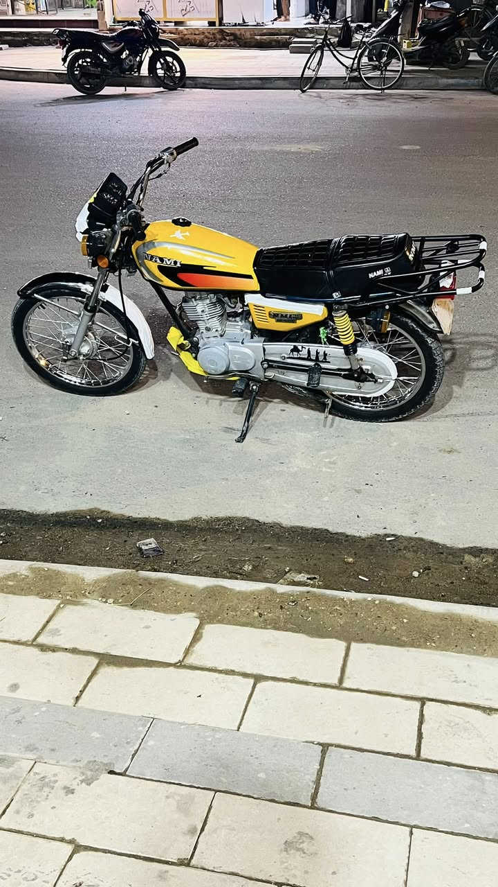 السلام عليكم نامه رقم وسنويه
مديل2014 ولكن غراضها25
كامله مكمله الدراجه
سنوية منتهيه مابيه حيل اراجع بيها واريد ابيعها المهتم يتفضل خاص
البصره قضاء الامام الصادق بني منصور 
***********
سعر واحد و400 بيها مجال للشراي
