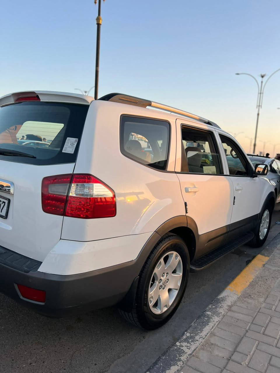 كيا مهافي موديل ١١خليجي مكفولة كفالة عامة رقم بغداد انكليزي سنوية جديدة بيهة صبغ نص قبق الصندوق صبغ فقط بدون فتح أو معجون او ضربه تبريد ثلاثة قطع كهربائيات كلهة شغالة تخم تاير جديد غرفتها جديدة أو ويل للبيع او المراوس بسيارة صالون صغيرة للاستفسار الاتصال على الرقم *********** مكان السيارة بالبصرة السعر ١٣٥ورقة البصرة, العراق
