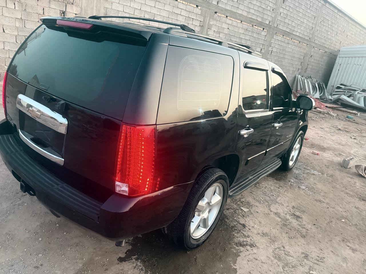 سلام عليكم
للبيع تاهو ادوات حاويه 
كفاله كص وضربه ماناقصه شي 
مكينه كير كفاله كارتون السياره 
سعر 88
مكان ناصريه
***********
