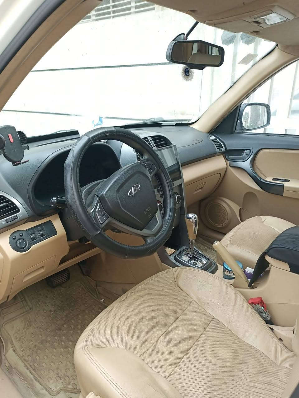 تيكو موديل ٢٠١٣
محرك ١٨٠٠ كير كهربائي ماشية ٧٤ الف

بلادي بدون صيغ (يوجد بارد بالباب الخلفي الايمن لا يوجد صورة لها حاليا)

يراد تنضيف وتبديل بلكات 

سيارة نظيفة ومرتبة اذا تكملها

سعرها ٥٨ وبي مجال

مكاني بغداد حي العدل

***********
