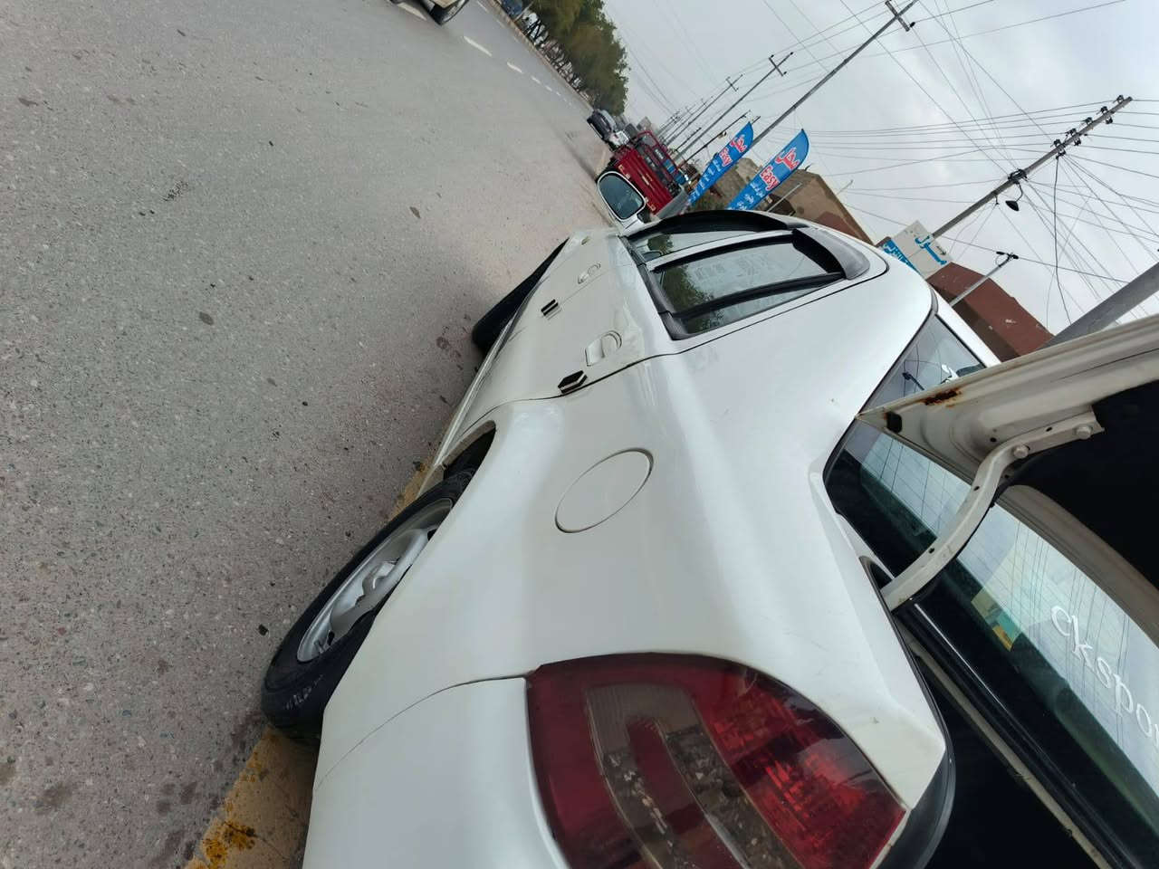 سلام عليكم سياره سيكي لبيع موديل 2013 السيارة نضيفه حيل حلوه وكاعده ***********
***********
