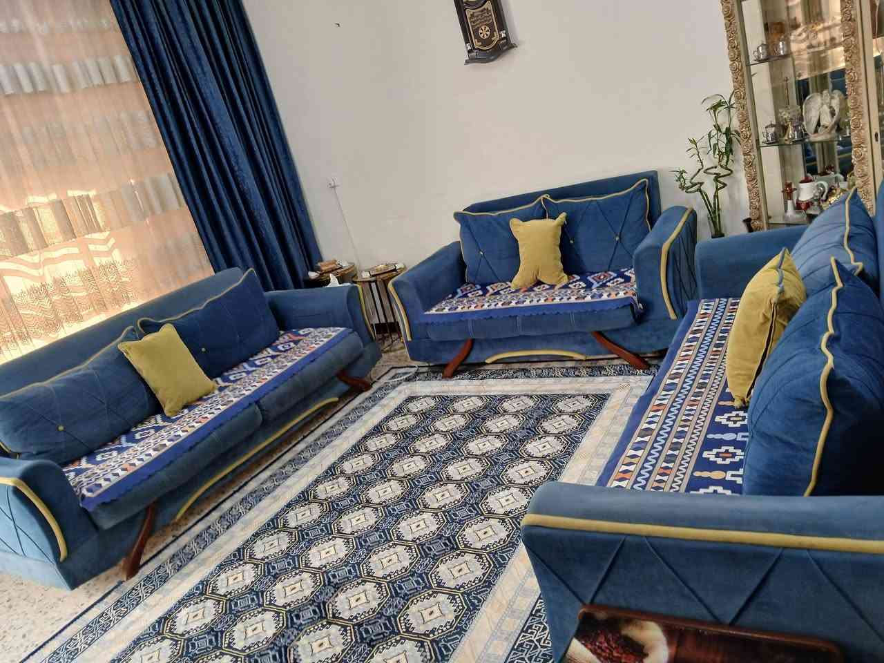 تخم ١٠ مقاعد تركي ينكلب سرير نضيف مكاني بغداد الدوره سعره ٤٥٠ بيه مجال لتواصل ***********
