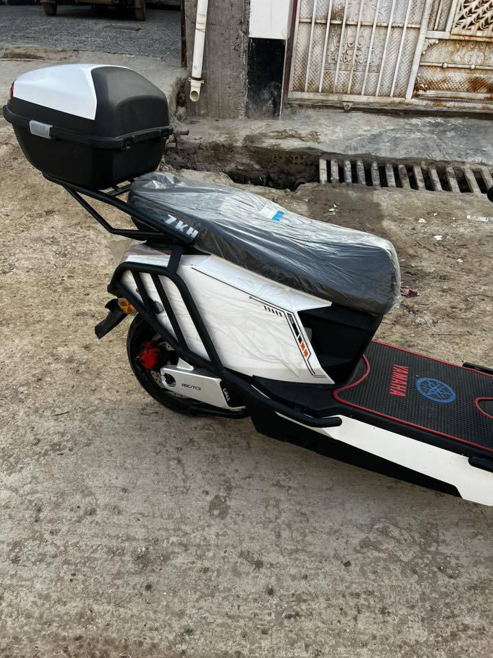 السلام عليكم..دراجه كهربائيه __ليما__ موديل 2025..دخول جديد..عدد البطاريات ..6.. جرافيك ...72.فولت ...55 امبير ...السرعه 140.k ..حقيقي ...مع الوزن 130.k...حجم الملف(2500)..دراجه وضع وكاله الله شاهد من الدوام للبيت مسافة عشر دقايق وارجع حيل نظيفه ...جكات شغاله ..كهربائيات كله شغاله..اشاره..دبل اشاره..لايت عالي ناصي هورن سكن ...مابيه اي نقص...شاحنه ذكيه تدعم الشحن السريع والأيقاف الذاتي عند امتلاء البطاريات جهاز حماية سويجين بصمتين..وصل المعرض بيها ...السعر ( مليون و200.) قفل ..مكاني بغداد الامين...الشراي يتصل..***********..واتساب متوفر..
