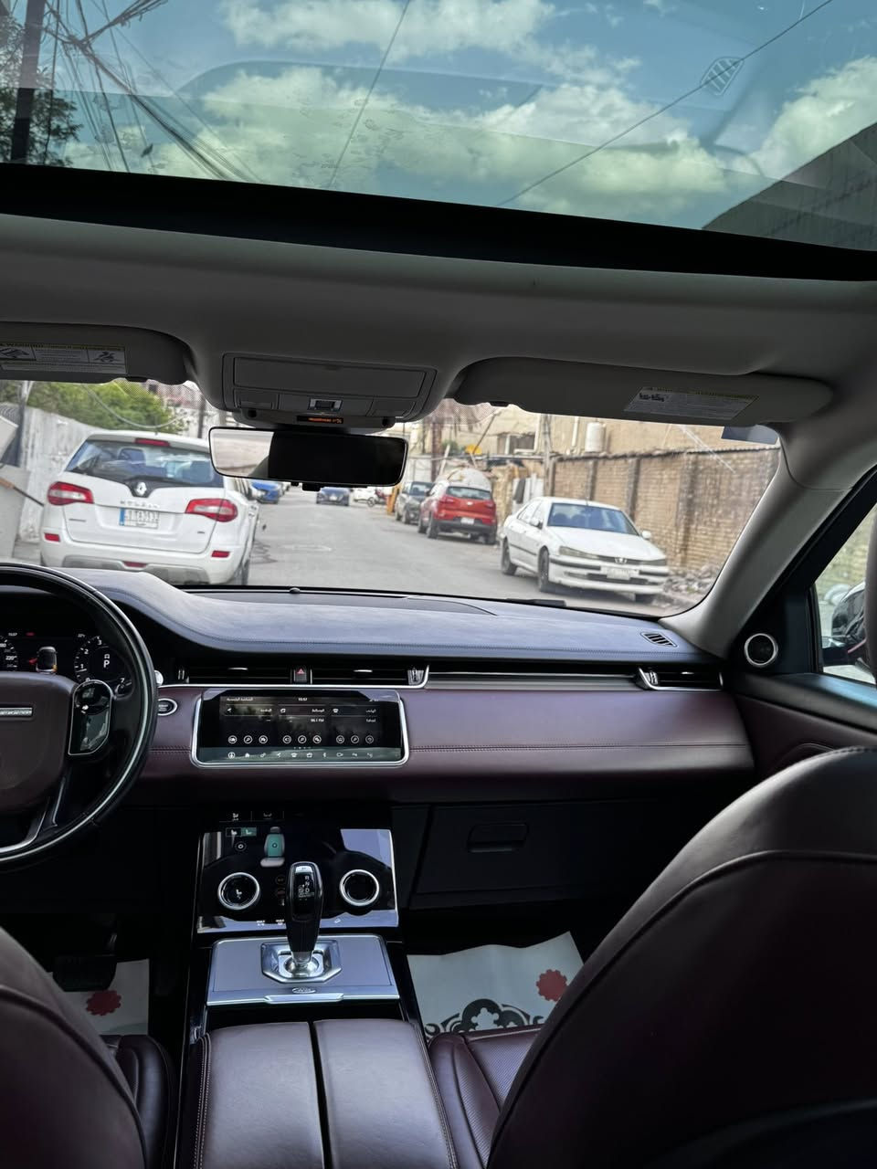 رانج ايڤوك ٢٠٢٠ للبيع او المراوس
فول مواصفات ااشكل الجديد 
كشنات مساج 
كشن تدفئه تبريد 
داخل ماروني 
بنوراما 
جلد 
ماشيه ٢٣ كم
دبل شاشه 
وبعد هوايه مواصفات 
حادثه واضح بالسونار باخر صوره 
للاستفسار عن السعر ٢٣٠
كراده شارع ٦٢ 
***********
***********
