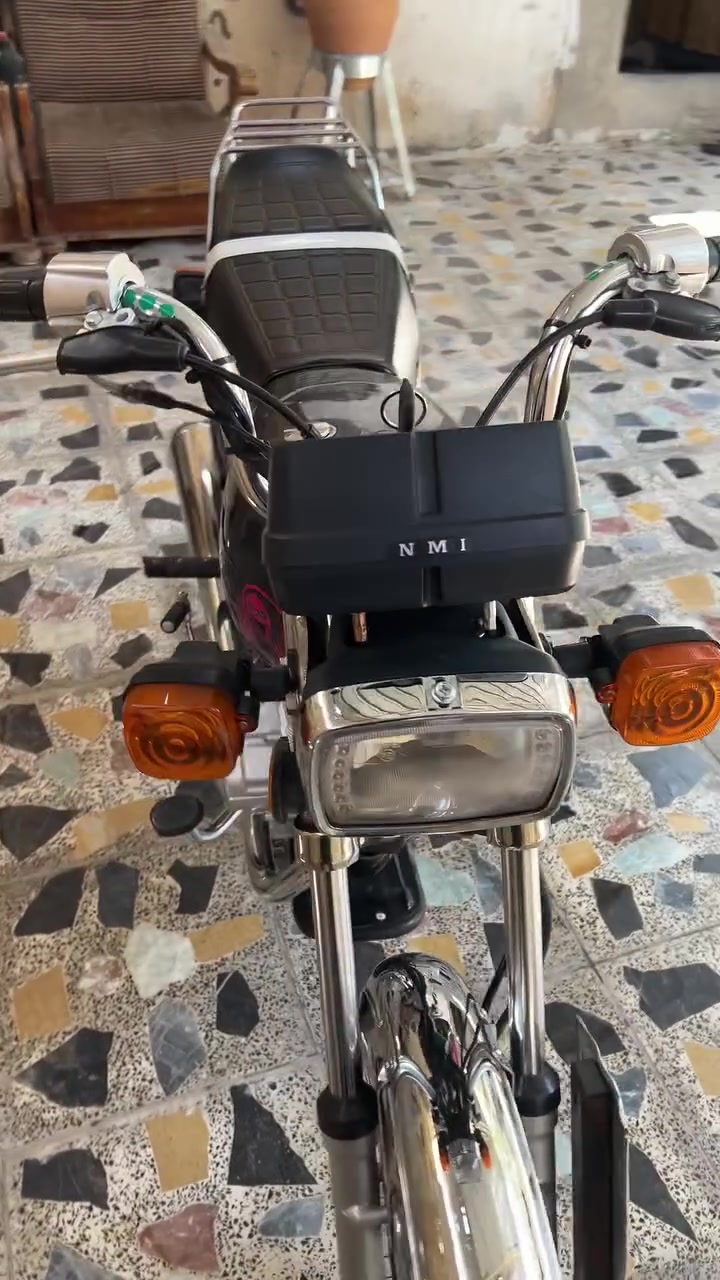 سلام عليكم دراجه نامه شلامجه ستوه معمره دراجه ما متعوبه العلوان بصره قبله السعر بمليون سبعميه وبيه مجال محتاج وردت ابيعه رقم بسمي  رقم الهاتف ***********
